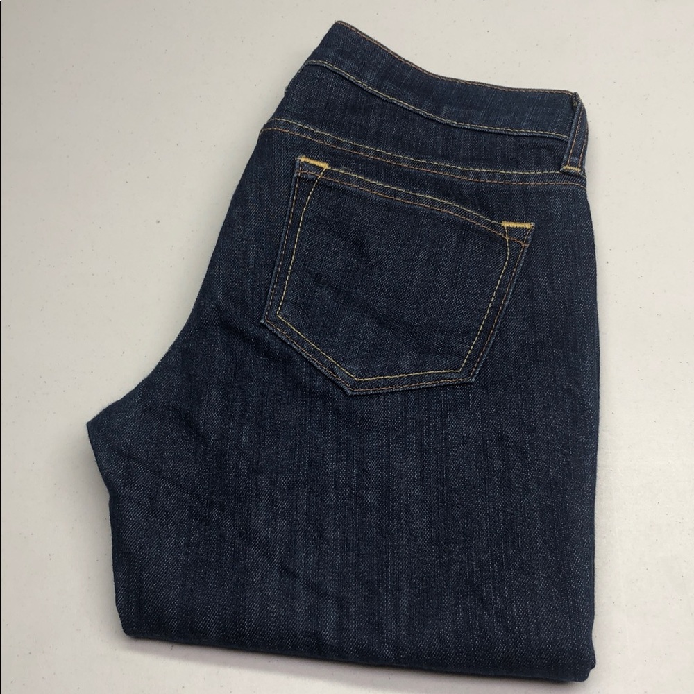LIKE NEW OLD NAVY THE DIVA MID-RISE STRAIGHT JEANS 4/27x28 ⭐️